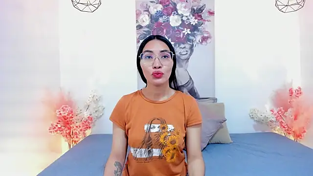 lucyy liiuu online show from 11-04-25, 01:10