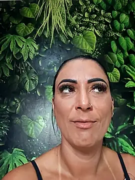 Snapshot of jadecristina chatting on 04-09-26, 01:49 jadecristina online show from 04-09-26, 01:49