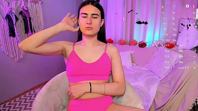 HeyAlena online show from 10-26-25, 08:09