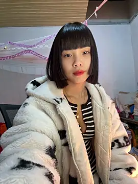 Snapshot of andymi1 chatting on 02-08-26, 02:37 andymi1 online show from 02-08-26, 02:37