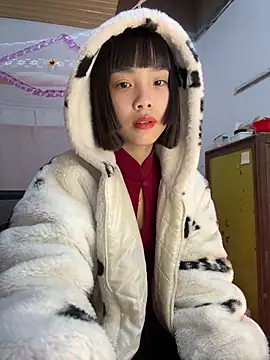 Snapshot of andymi1 chatting on 02-14-26, 02:19 andymi1 online show from 02-14-26, 02:19