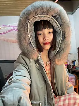 Snapshot of andymi1 chatting on 03-11-26, 02:06 andymi1 online show from 03-11-26, 02:06