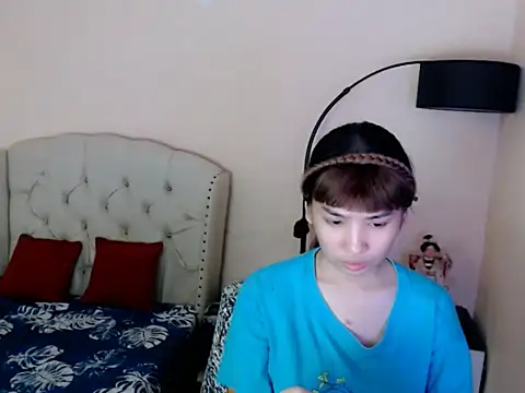 ShantalFoxxy  online show from 07-17-26, 01:23