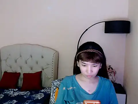 ShantalFoxxy  online show from 07-20-26, 02:15