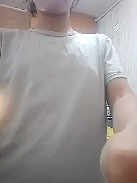 Natzu Choi online show from 09-28-25, 05:18