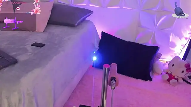 Snapshot of JuliethMoss chatting on 11-29-25, 08:45 JuliethMoss online show from 11-29-25, 08:45