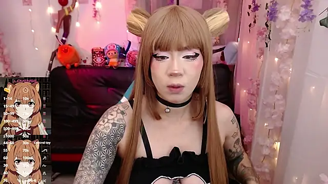 Snapshot of jadedelux_ chatting on 10-15-25, 02:39 jadedelux online show from 10-15-25, 02:39