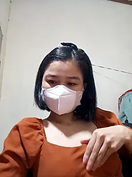 Snapshot of Daisy-lusia96 chatting on 10-10-25, 02:32 Daisy-lusia96 online show from 10-10-25, 02:32