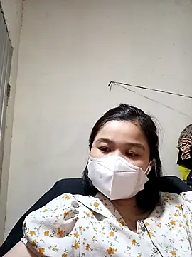 Snapshot of Daisy-lusia96 chatting on 10-15-25, 01:22 Daisy-lusia96 online show from 10-15-25, 01:22