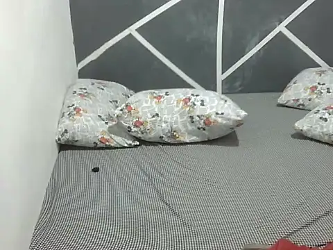 Snapshot of AsianbouncieGIRL chatting on 11-23-25, 11:59 AsianbouncieGIRL online show from 11-23-25, 11:59