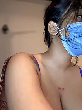 Snapshot of Saza_lklx chatting on 10-19-25, 05:35 Saza lklx online show from 10-19-25, 05:35