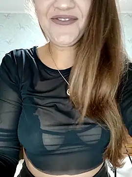 Snapshot of Viola3102 chatting on 09-18-25, 03:58 Viola3102 online show from 09-18-25, 03:58