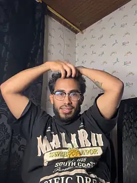 Snapshot of TU-MORENOO chatting on 09-22-25, 05:53 TU-MORENOO online show from 09-22-25, 05:53