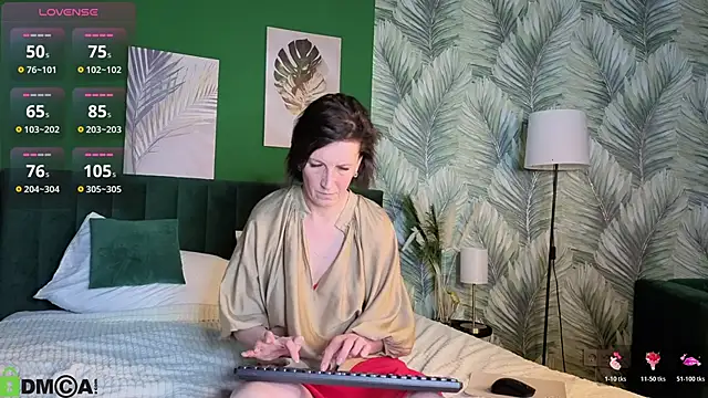 Lia Reyn online show from 05-06-26, 12:21