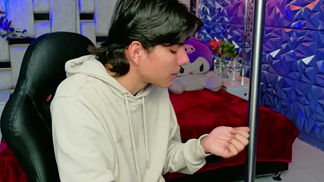 Snapshot of alandelrey57 chatting on 03-04-26, 01:28 alandelrey57 online show from 03-04-26, 01:28