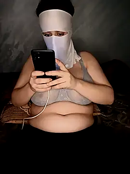 Lamia Queen  online show from 10-08-25, 02:31