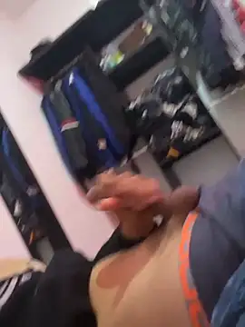 Barrx0018 online show from 12-19-25, 04:36