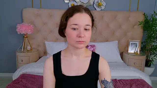 NancyJonson online show from 10-01-25, 03:34