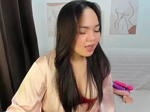 Snapshot of expnsivecandy chatting on 11-04-25, 03:22 expnsivecandy online show from 11-04-25, 03:22