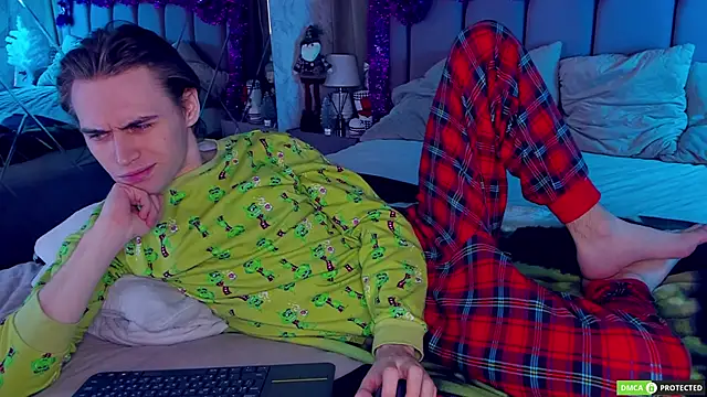 Snapshot of WilliamDyson chatting on 12-21-25, 03:02 WilliamDyson online show from 12-21-25, 03:02