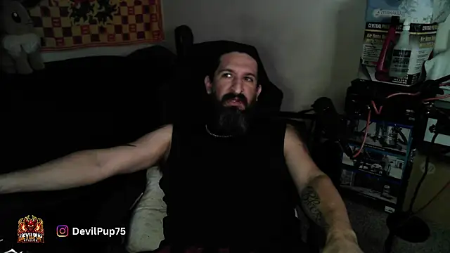 Snapshot of DevilPup75_ chatting on 04-06-26, 04:46 DevilPup75 online show from 04-06-26, 04:46