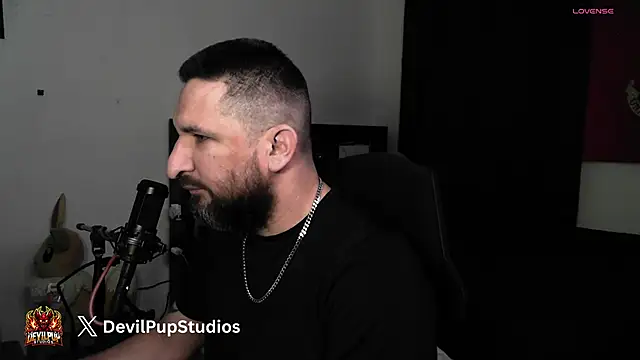 Snapshot of DevilPup75_ chatting on 05-27-26, 01:30 DevilPup75 online show from 05-27-26, 01:30