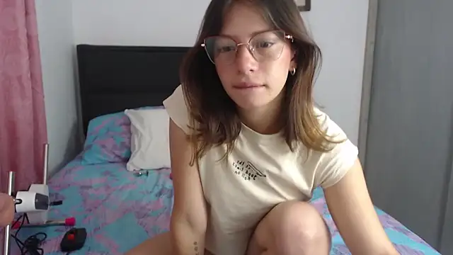 Snapshot of Tiiana chatting on 02-20-26, 05:24 Tiiana online show from 02-20-26, 05:24