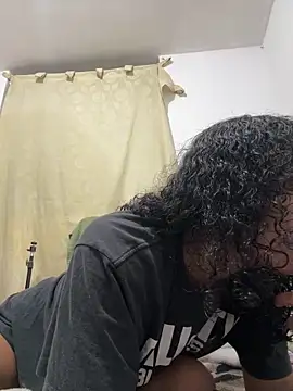 Snapshot of Valen1800 chatting on 02-06-26, 11:30 Valen1800 online show from 02-06-26, 11:30