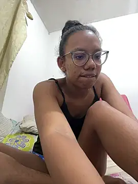 Snapshot of Valen1800 chatting on 03-04-26, 12:49 Valen1800 online show from 03-04-26, 12:49