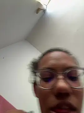 Valen1800 online show from 03-19-26, 03:05