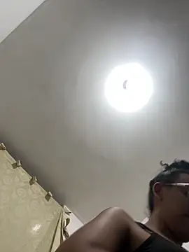 Valen1800 online show from 03-22-26, 01:42