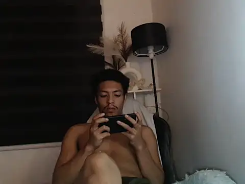 Snapshot of Asian_gregor chatting on 10-03-25, 07:11 Asian gregor online show from 10-03-25, 07:11