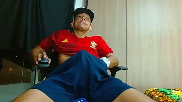 skinny23cm online show from 03-18-25, 09:20