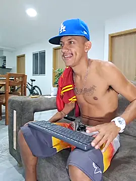 skinny23cm online show from 03-20-25, 09:15