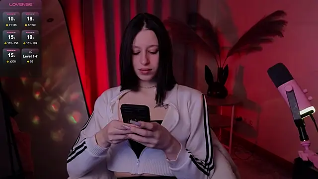 Snapshot of sex_tezzi chatting on 10-14-25, 09:59 sex tezzi online show from 10-14-25, 09:59