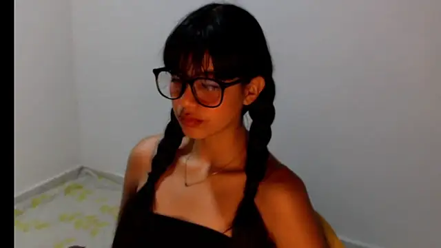 meganmiauu online show from 06-14-26, 06:43