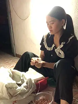 Maymay97 online show from 10-19-25, 11:22