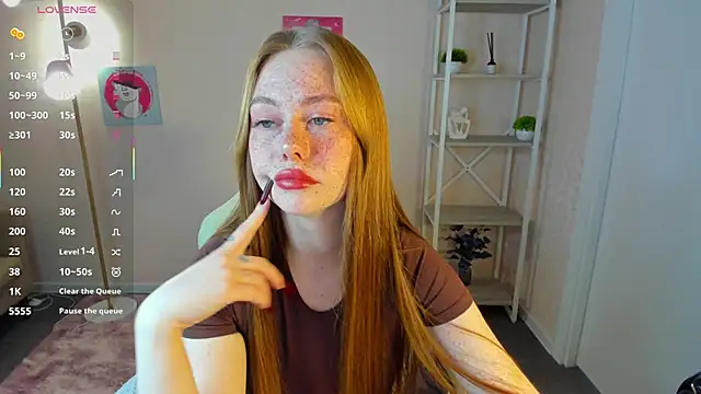 Roxy Sunnny online show from 10-07-25, 09:28