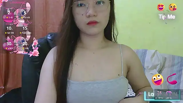 Snapshot of HornyAsian4uxx chatting on 07-25-26, 10:24 HornyAsian4uxx online show from 07-25-26, 10:24