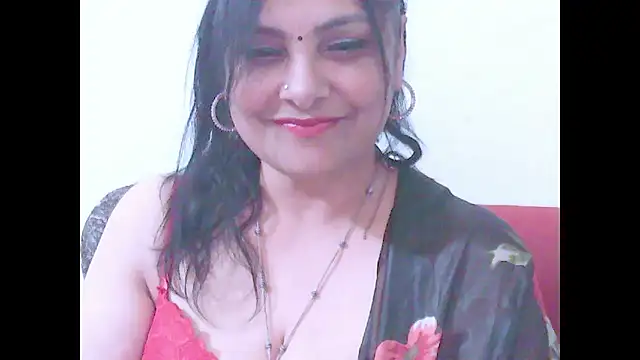 Snapshot of Indiansweetness77 chatting on 10-30-25, 10:06 Indiansweetness77 online show from 10-30-25, 10:06