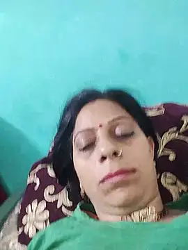 Soniya Roy online show from 05-13-26, 01:58