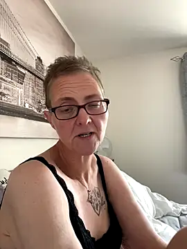 Curvy-Jinx online show from 09-23-25, 07:44