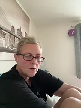 Curvy-Jinx online show from 11-06-25, 08:26