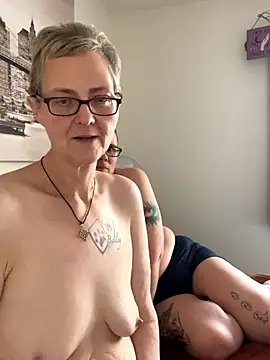 Curvy-Jinx online show from 12-05-25, 10:02