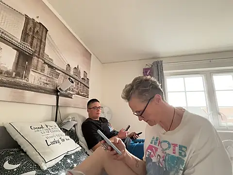 Curvy-Jinx online show from 04-21-26, 07:58