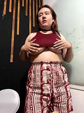 Snapshot of AliaMiller_ chatting on 11-08-25, 03:12 AliaMiller online show from 11-08-25, 03:12