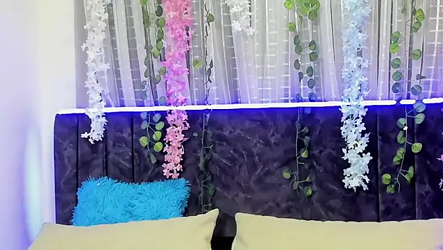 Snapshot of AliaMiller_ chatting on 11-26-25, 10:27 AliaMiller online show from 11-26-25, 10:27