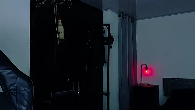 Angelabl0odborne online show from 02-11-26, 05:29