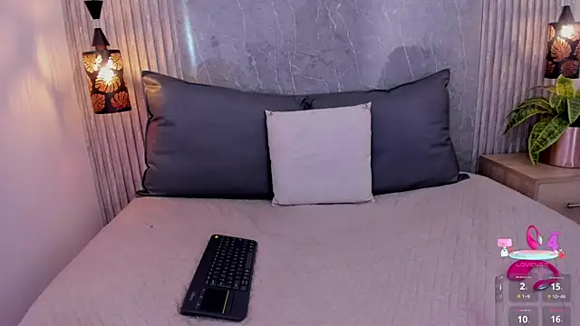 Emili  hot online show from 04-19-26, 06:10