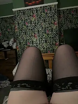 Snapshot of Taboo-Lou chatting on 11-17-25, 07:30 Taboo-Lou online show from 11-17-25, 07:30